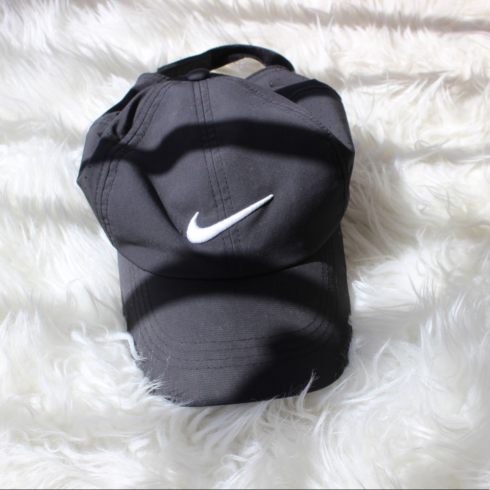 black nike dri fit hat